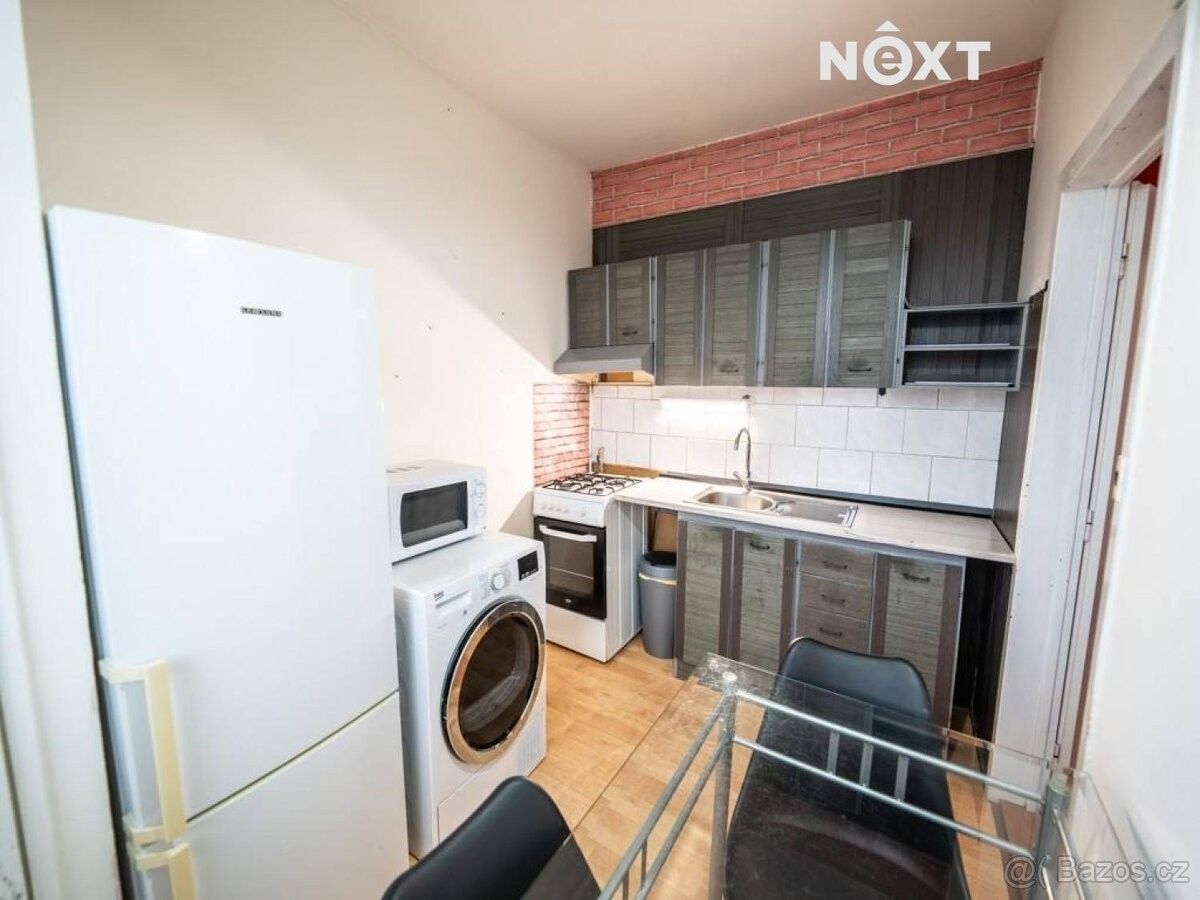 Prodej byt - Hodonín, 695 01