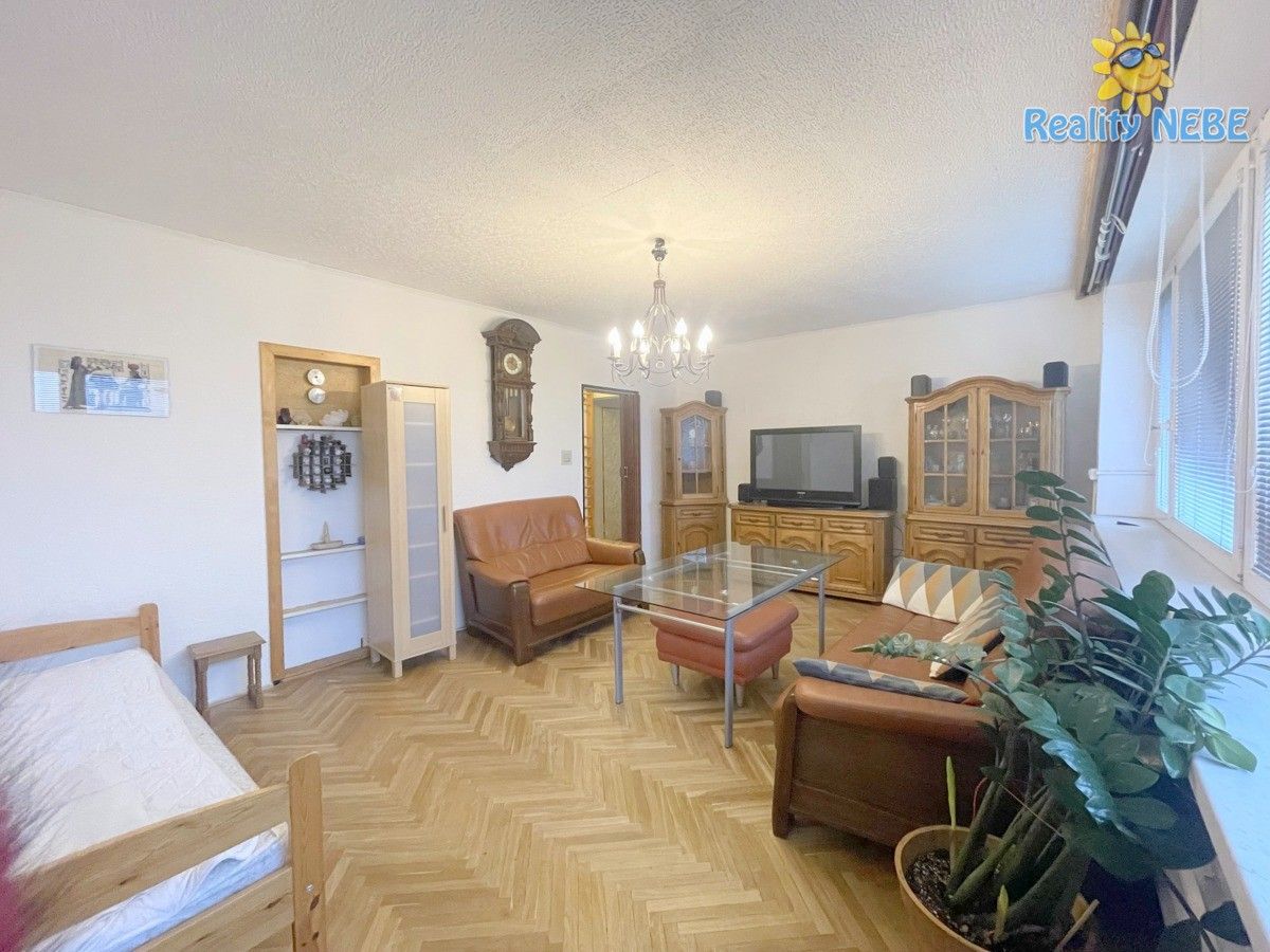 Pronájem byt 3+1 - Pod dálnicí, Praha, 75 m²