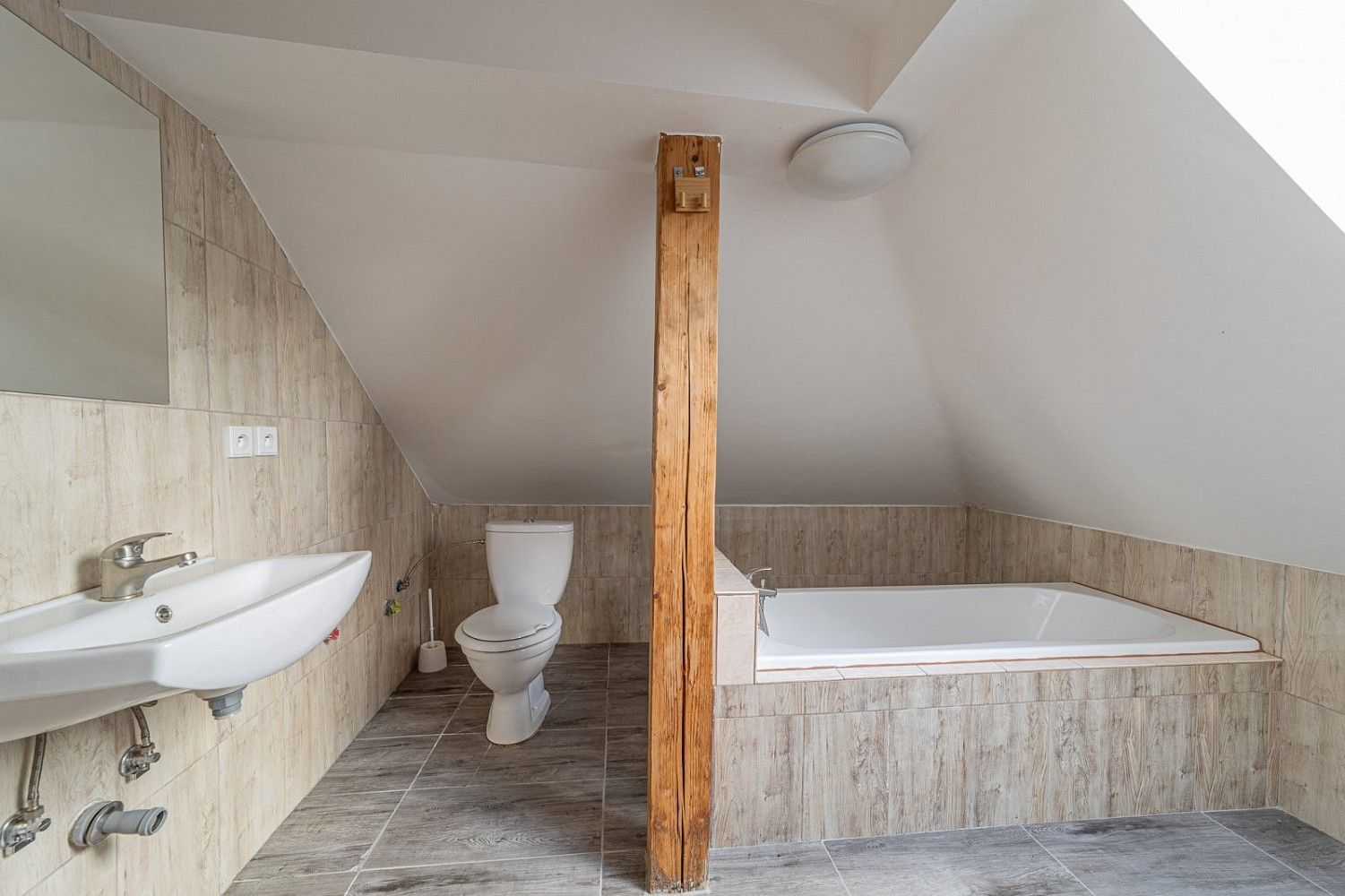 Rodinný dům · 463 m² · Šternberk - Těšíkov, okres Olomouc - 3