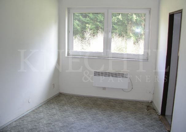 Prodej obchodní prostory - Svatý Kříž 261, Cheb Háje, 70 m² - 5
