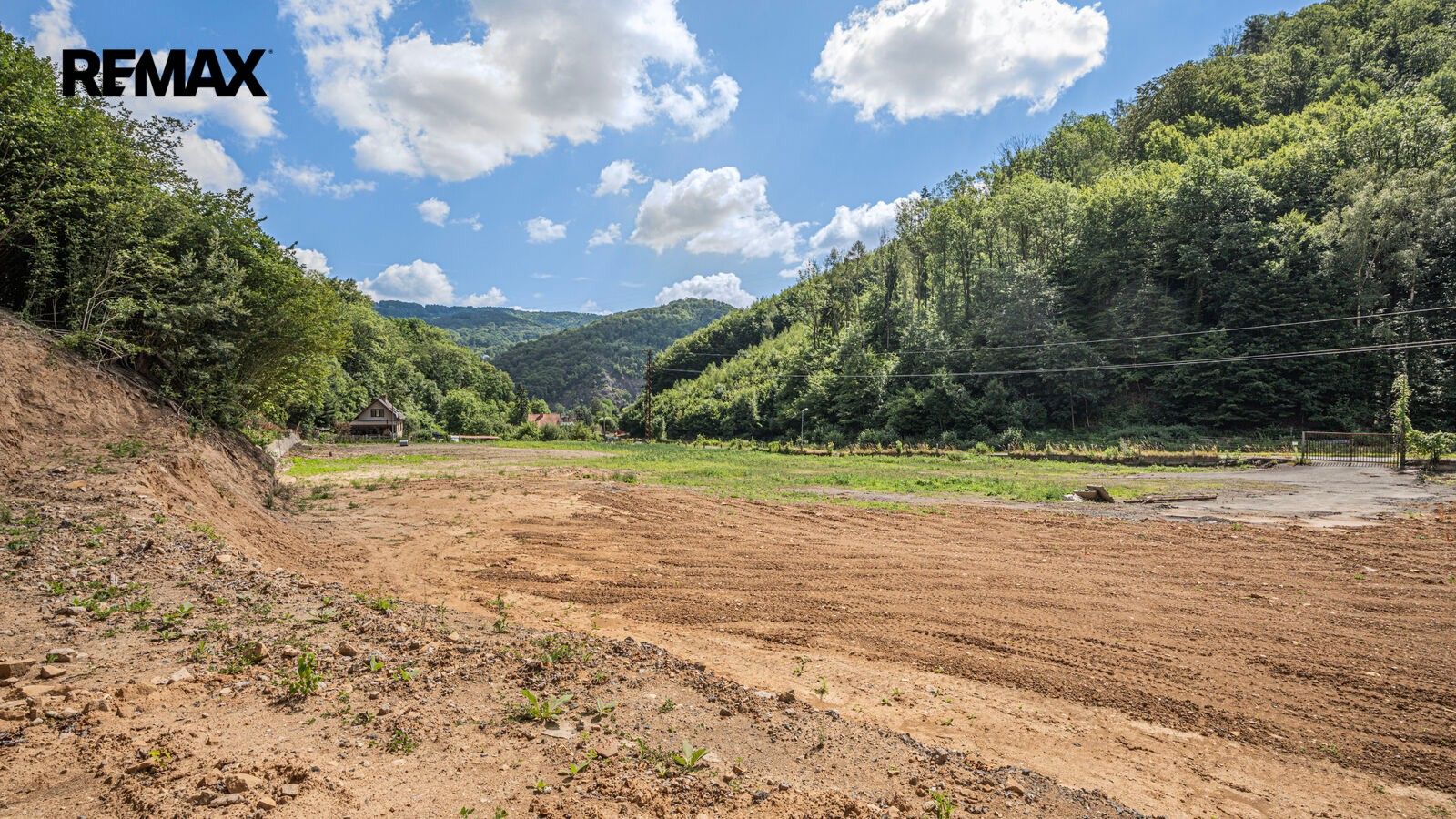 Pozemek pro bydlení · 26 289 m² · Dobkovice - 4