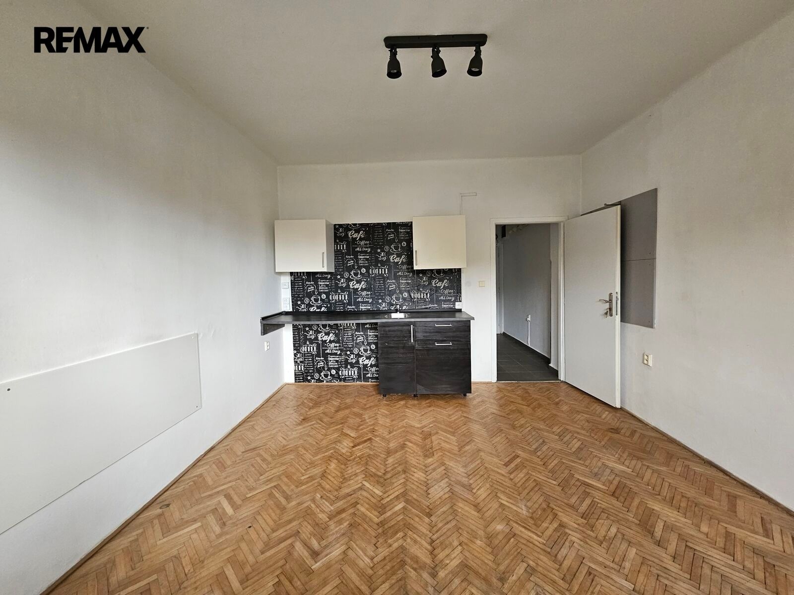 Prodej byt 2+kk - Střelničná 748, Praha Kobylisy, 35 m² - 5