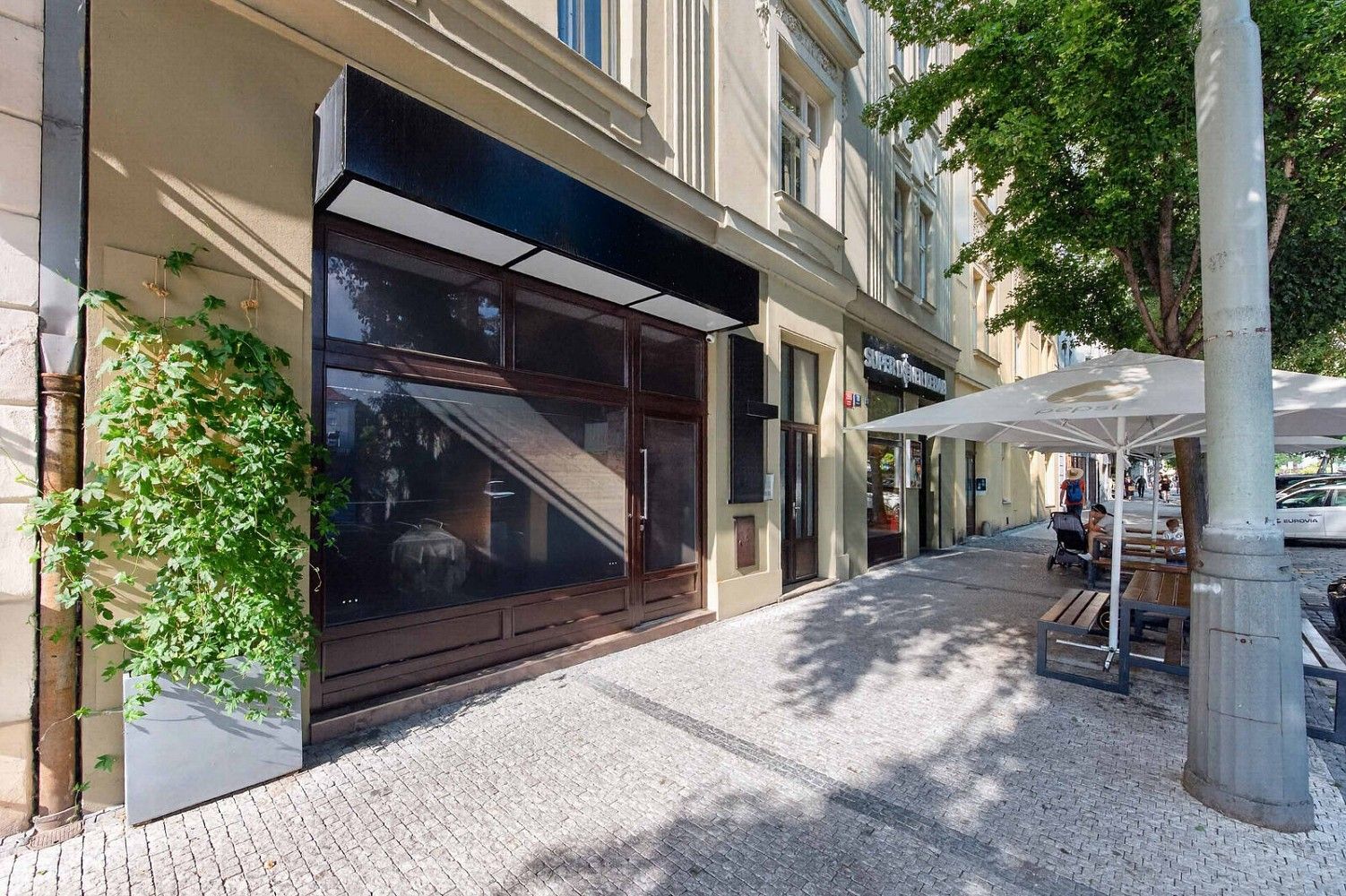Obchodní prostory, Praha - Dejvice, okres Praha 6, Hlavní město Praha, 220 m² - 1