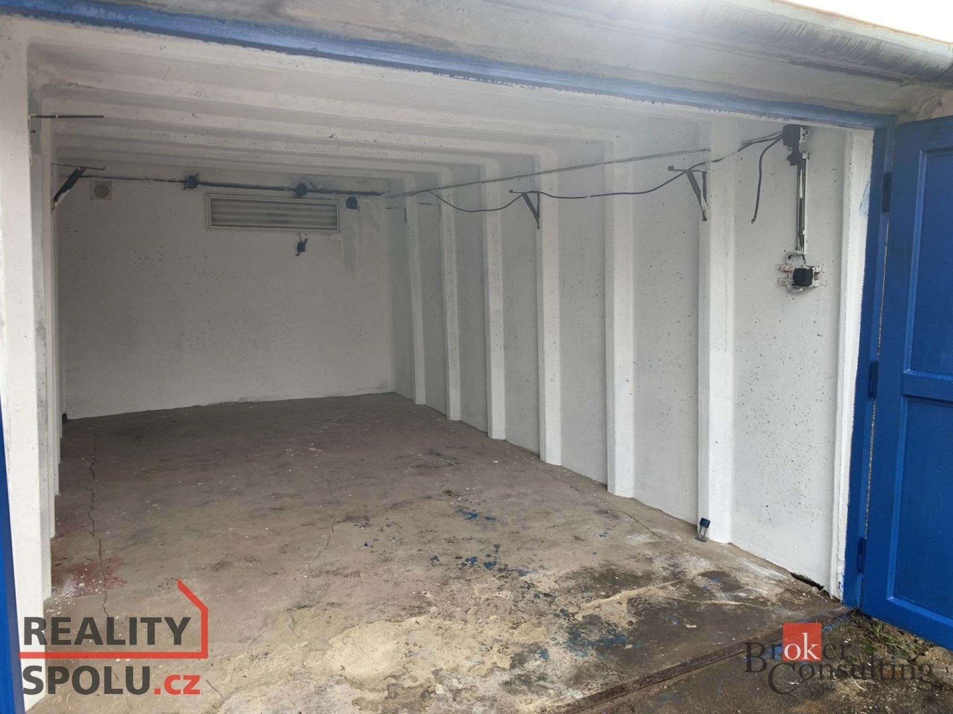 Prodej garáž - Pod vinohrady, Kuřim, 19 m²