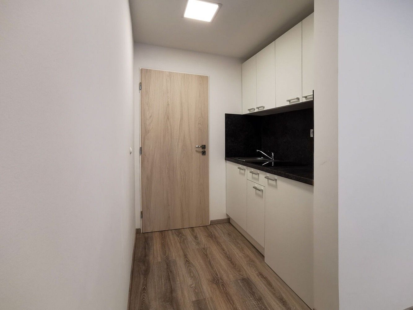 Byt 1+kk · 29 m² · Praha - Stodůlky, okres Praha 13, Hlavní město Praha - 4