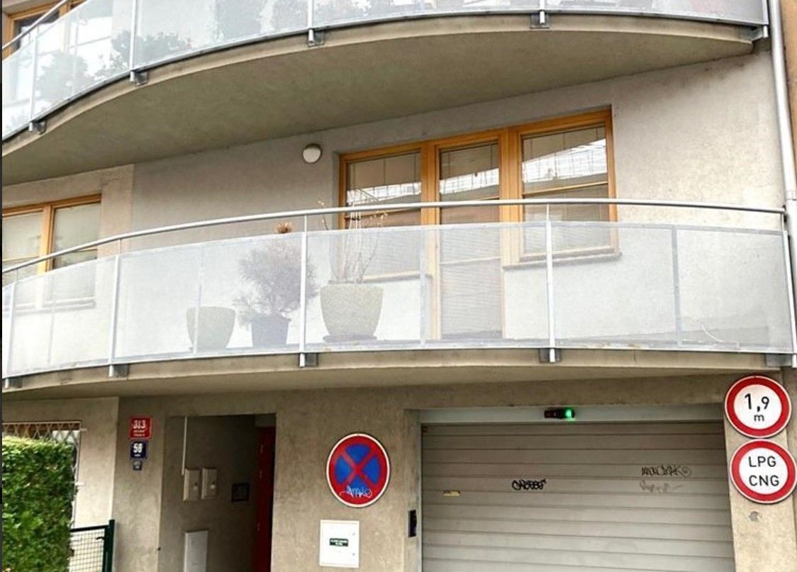 Garáže, Šlikova, Praha - Břevnov, 18 m² - 1