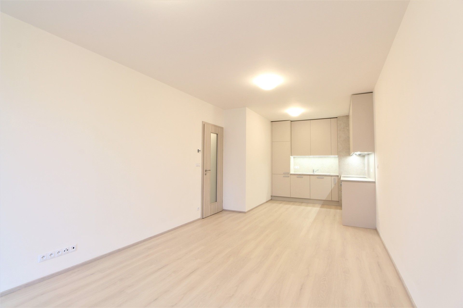 2+kk, Hlučkova, Praha, 60 m² - 2