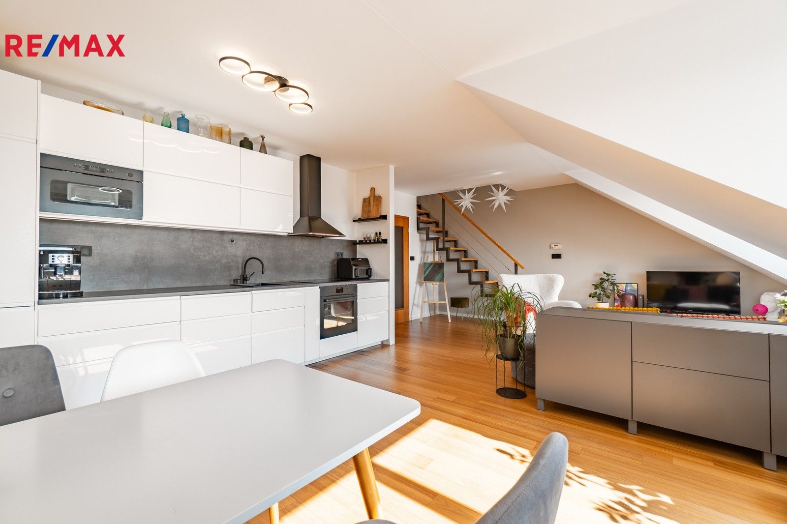 3+kk, Přípotoční, Praha, 110 m²