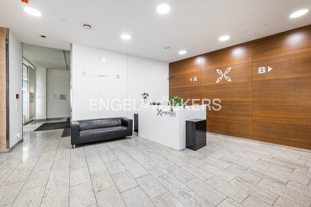 Pronájem kancelář - Hybernská, Praha, 1 m²