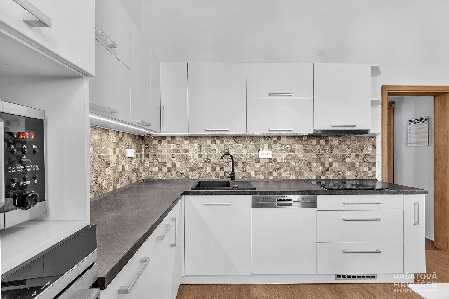 Prodej byt 3+1 - Škroupova, Hradec Králové, 80 m² - 5
