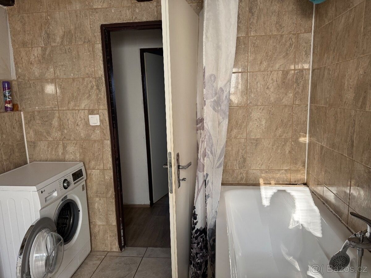 Pronájem byt - Chodová Planá, 348 13