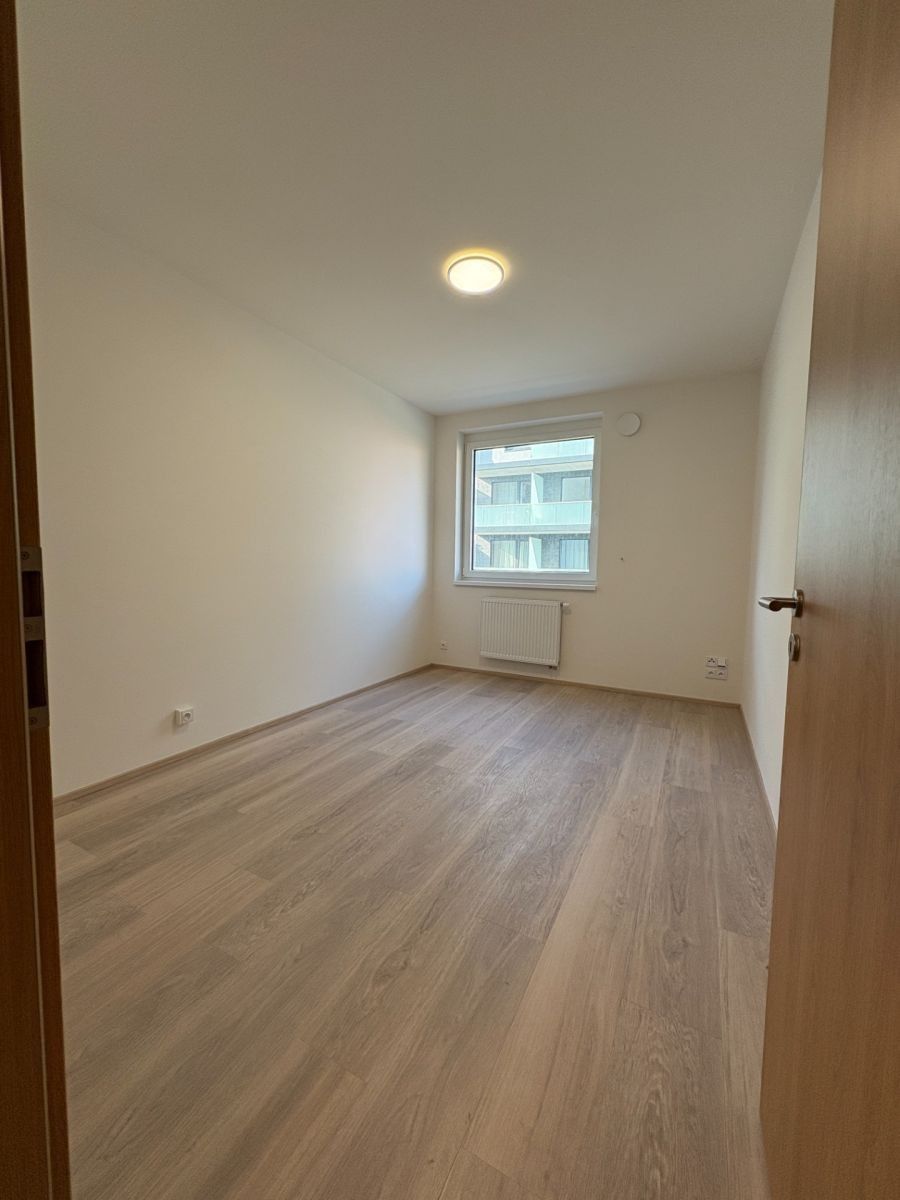 Pronájem byt 2+kk - Čakovická, Praha - Prosek, 43 m² - 5