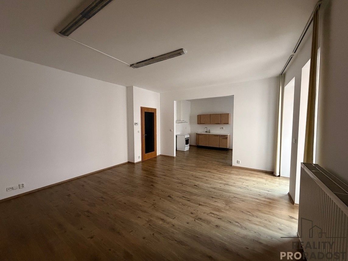 Pronájem byt 2+kk - Ostružnická, Olomouc, 76 m²