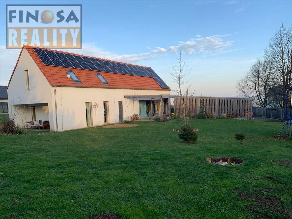 Rodinné domy, Zichovec, 165 m² - 1