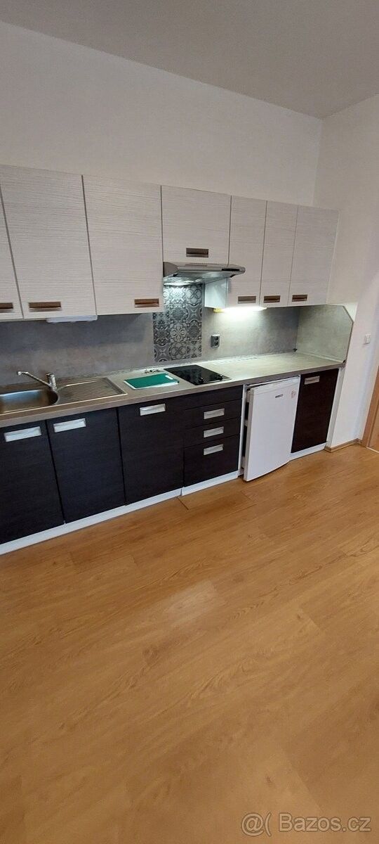 Byty, Tábor, 390 03