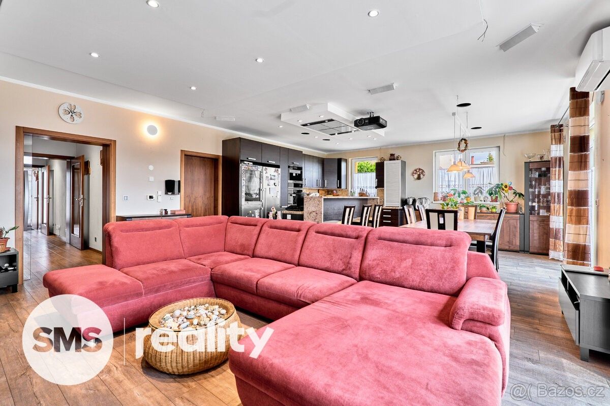 Prodej rodinný dům - Praha, 155 00