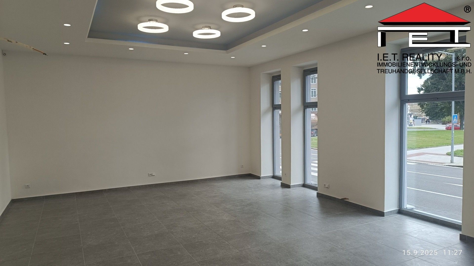 Pronájem obchodní prostory - Olomoucká, Opava, 212 m²