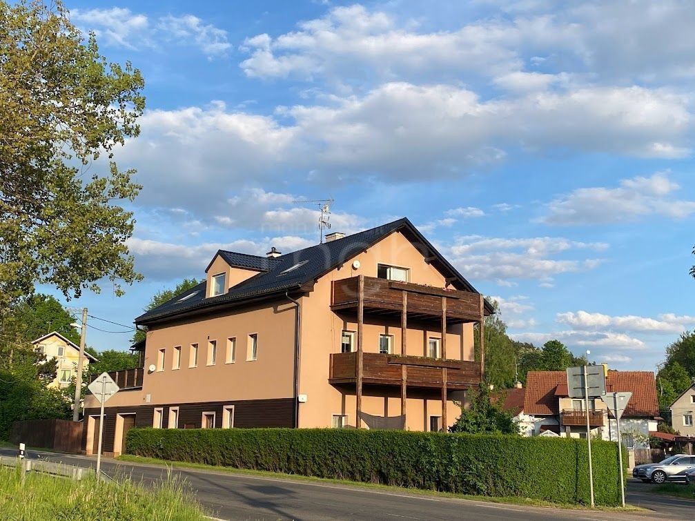 Rodinné domy, Chodovská, Nová Role, 462 m²
