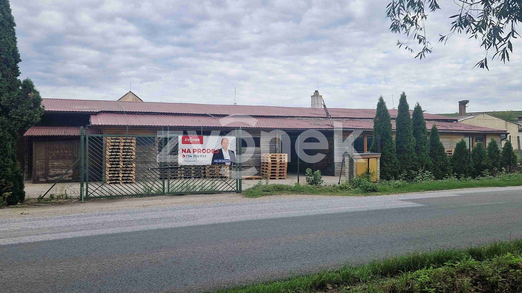 Výrobní prostory, 2 890 m²