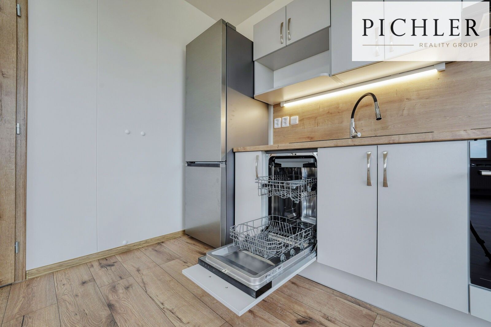 Pronájem byt 2+kk - Chválenice, 59 m² - 5