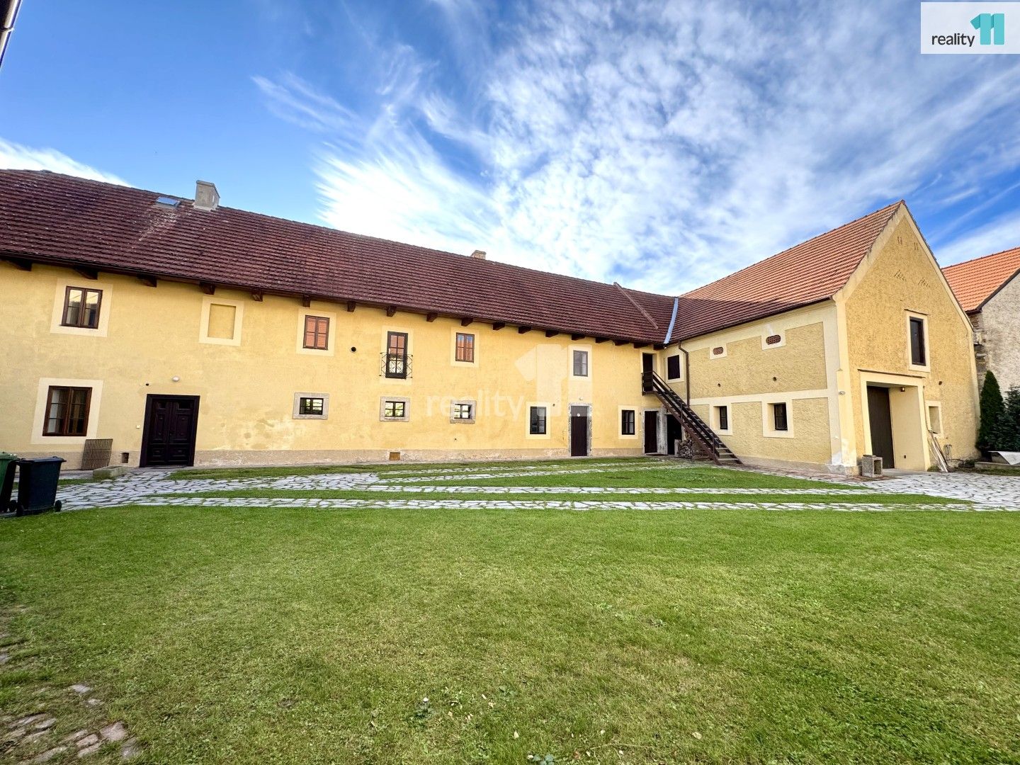 Pronájem výrobní prostory - Pražská, Dobrovíz, 1 027 m²