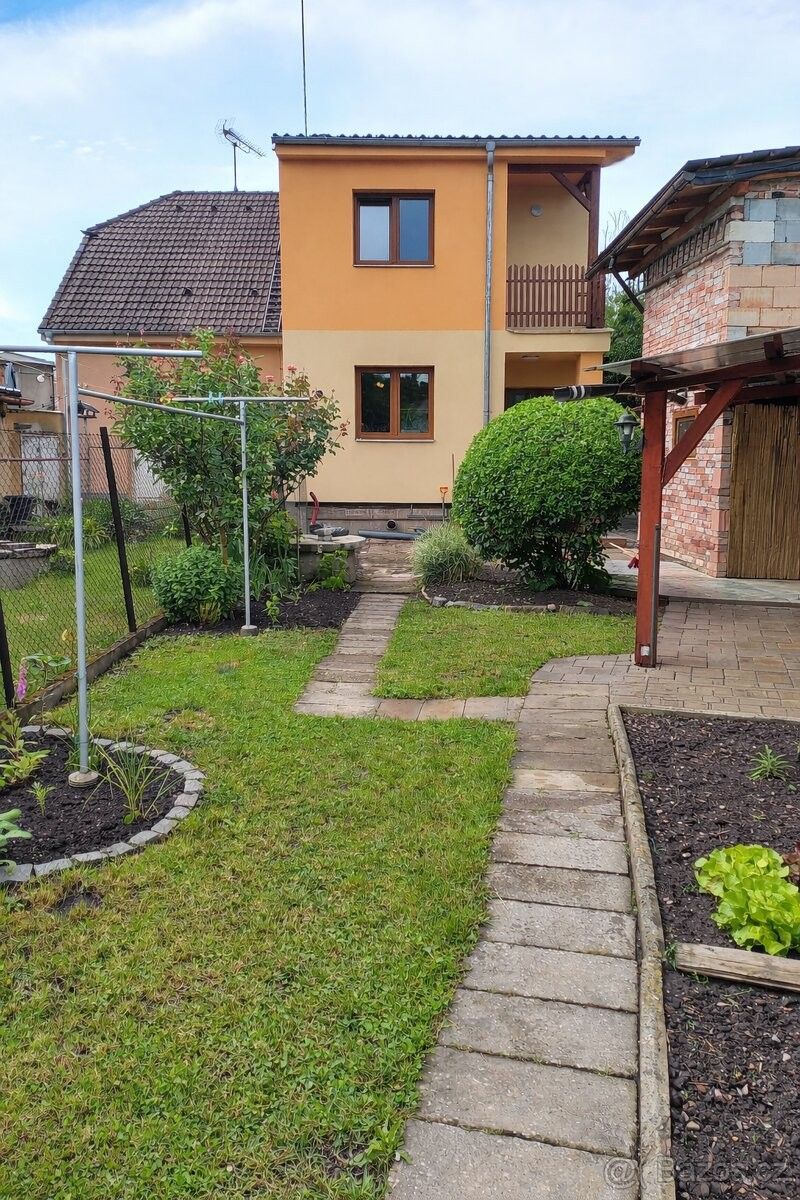 Pronájem rodinný dům - Hradec Králové, 500 04