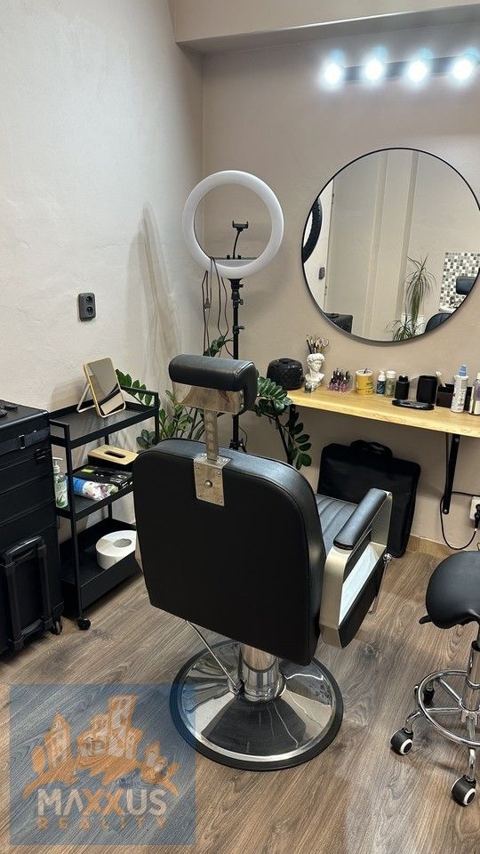 Pronájem obchodní prostory - Praha, 150 00