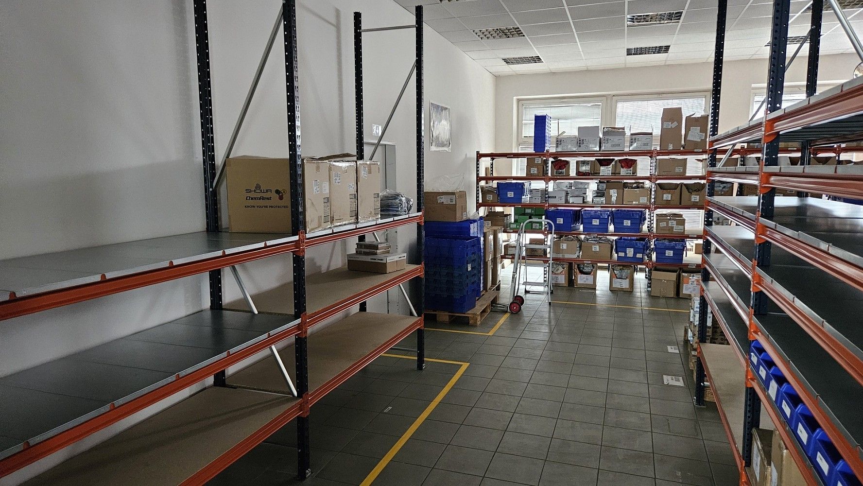 Sklady, Těšínská, Opava, 9 076 m² - 2
