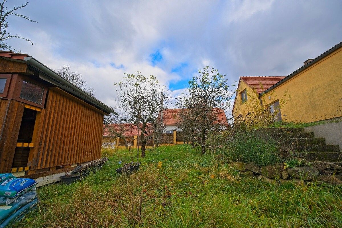 Prodej pozemek pro bydlení - Střílky, 768 04