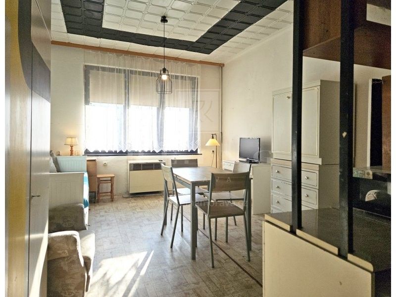 Pronájem byt 1+kk - Gallašova, Brno, 28 m²