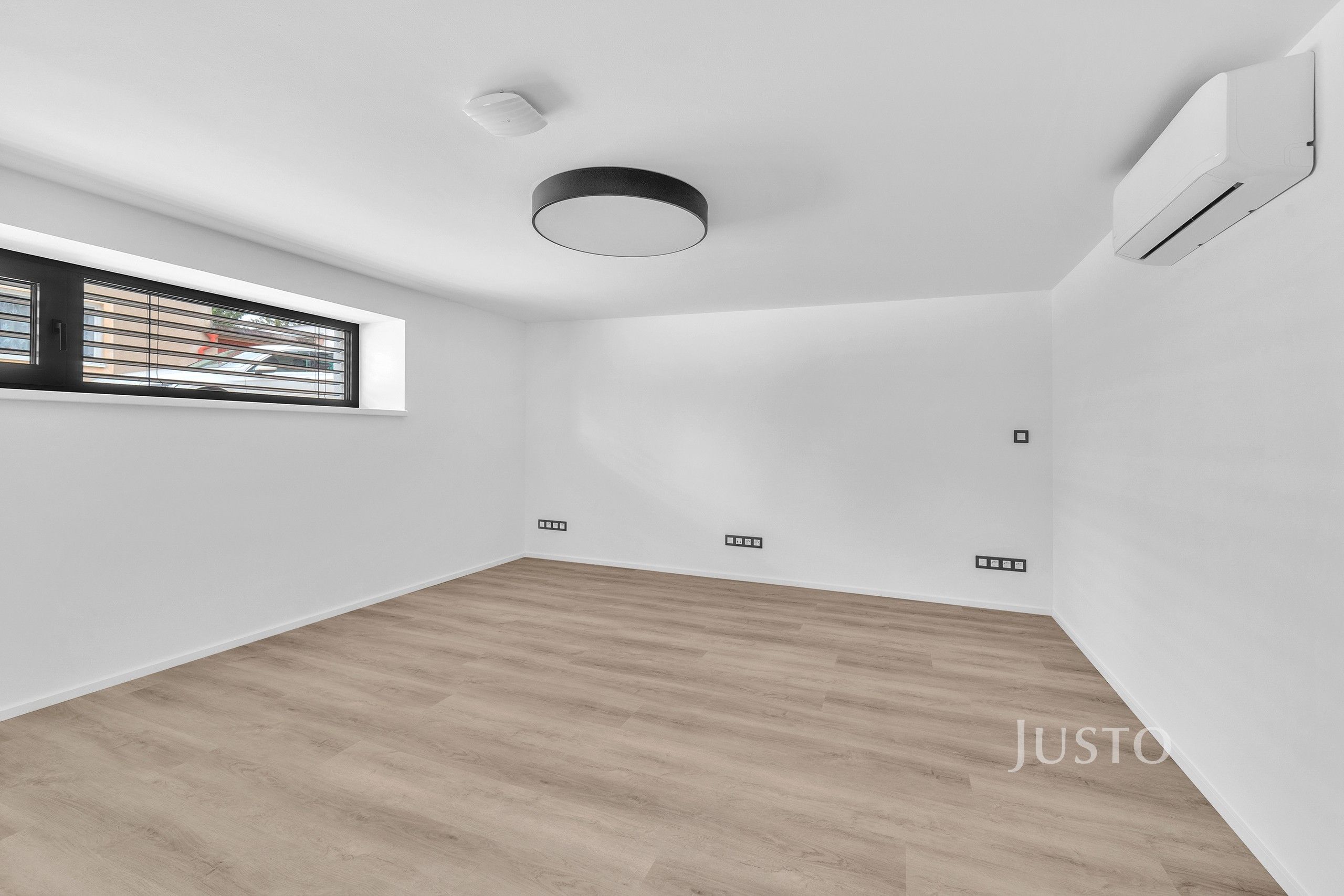 Kanceláře, Na proutcích 239, Praha Šeberov, 34 m² - 2