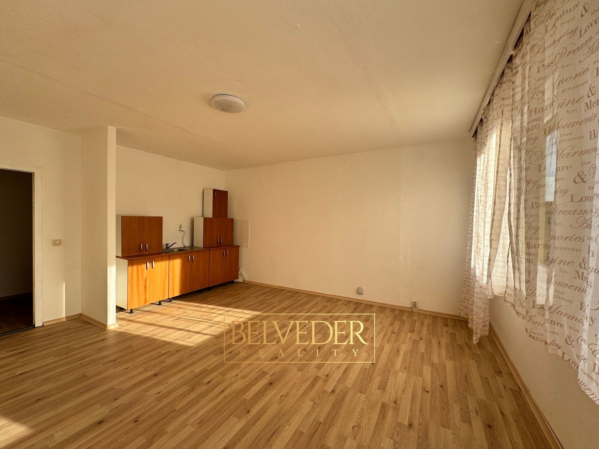 Prodej byt 1+kk - Prosetická, Teplice, 36 m²