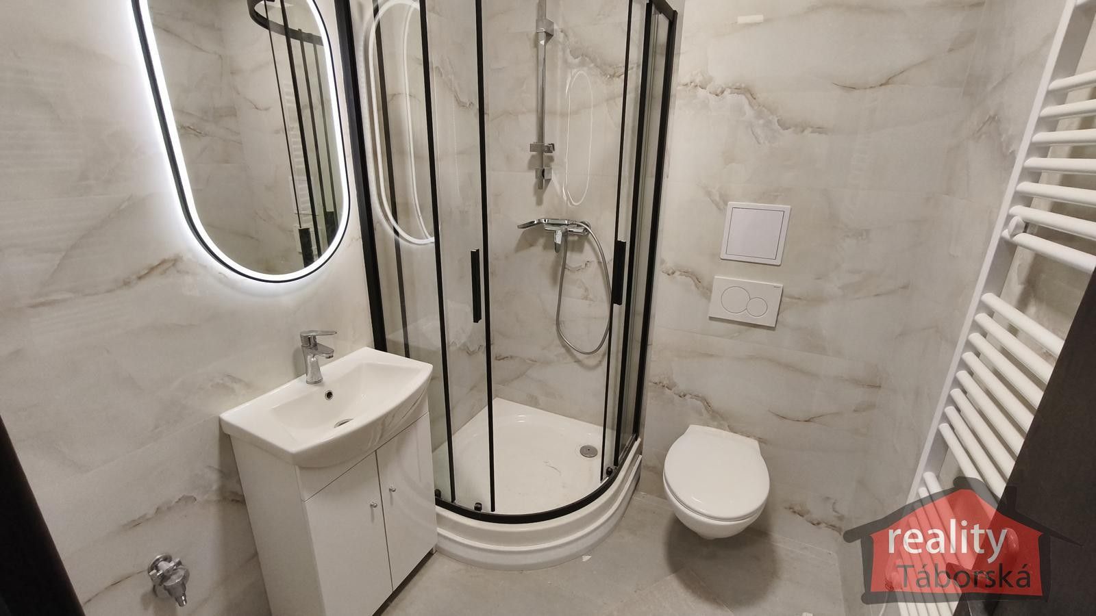 Prodej byt 1+kk - Nupacká, Nupaky, 38 m²