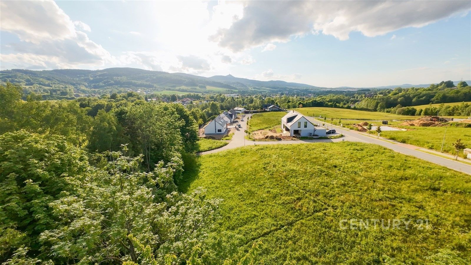 Pozemky pro bydlení, Dlouhý Most