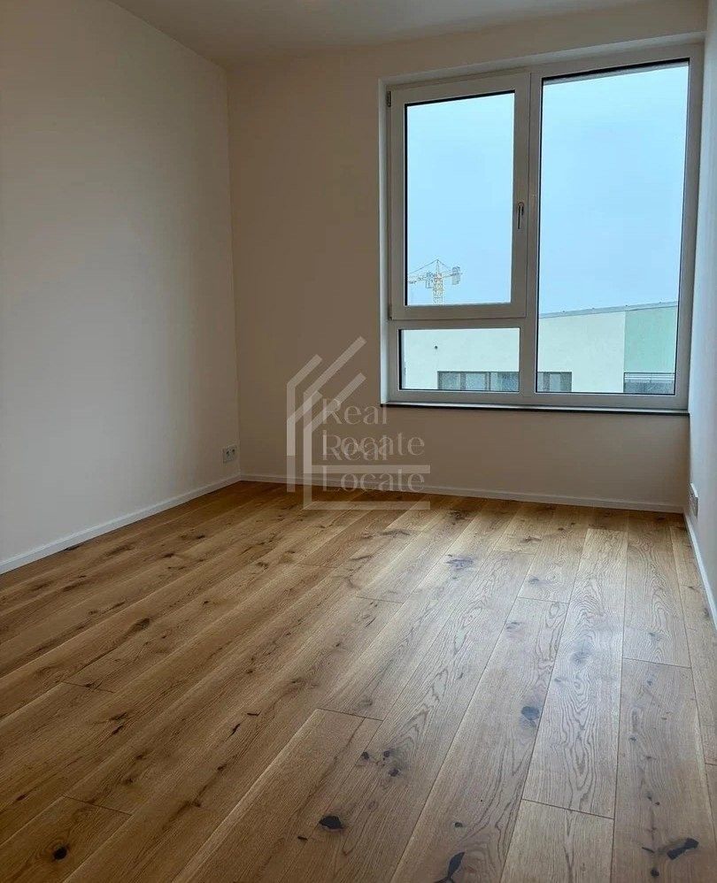 Pronájem byt 2+kk - U Komína, Praha, 45 m²
