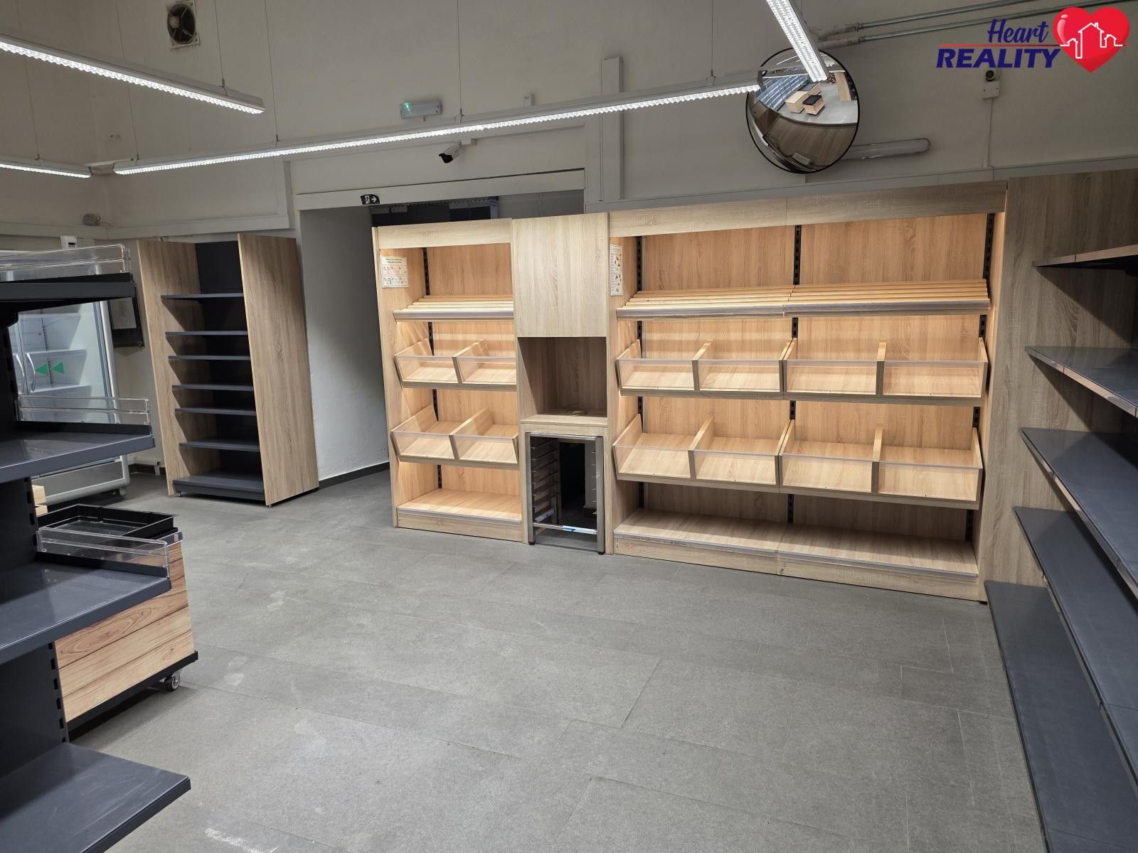 Pronájem obchodní prostory - Masarykovo náměstí, Hranice, 198 m² - 5