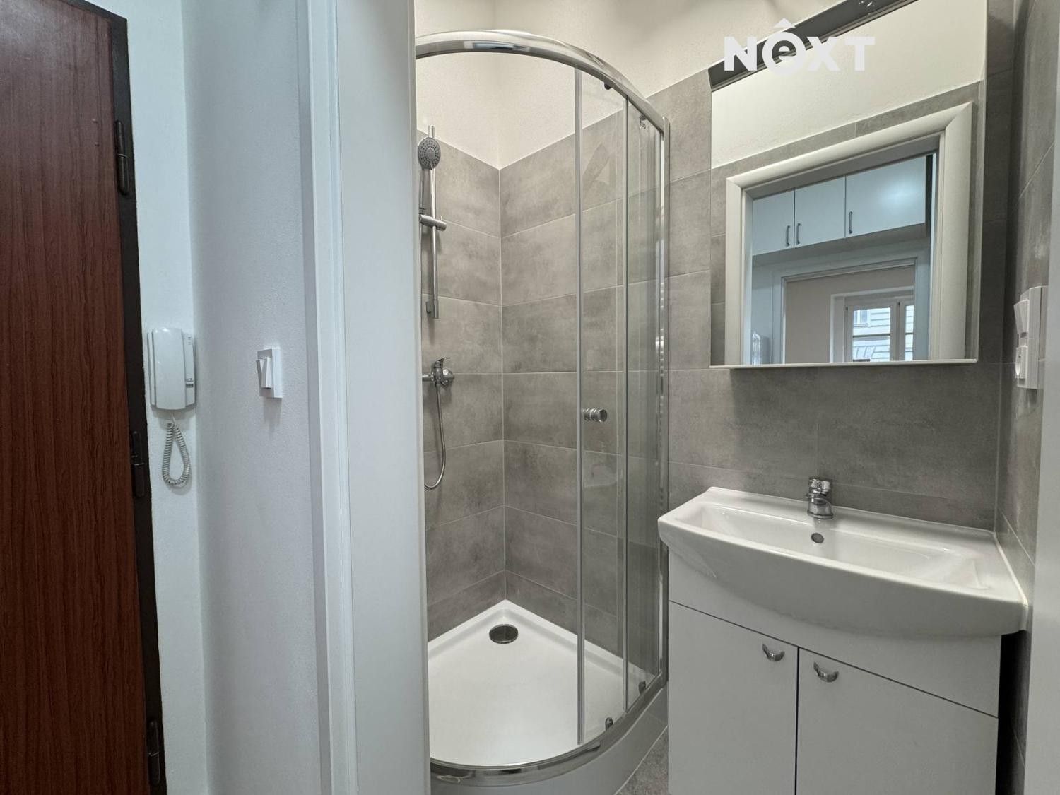 Pronájem byt 1+1 - Smíchov, Praha, 28 m²