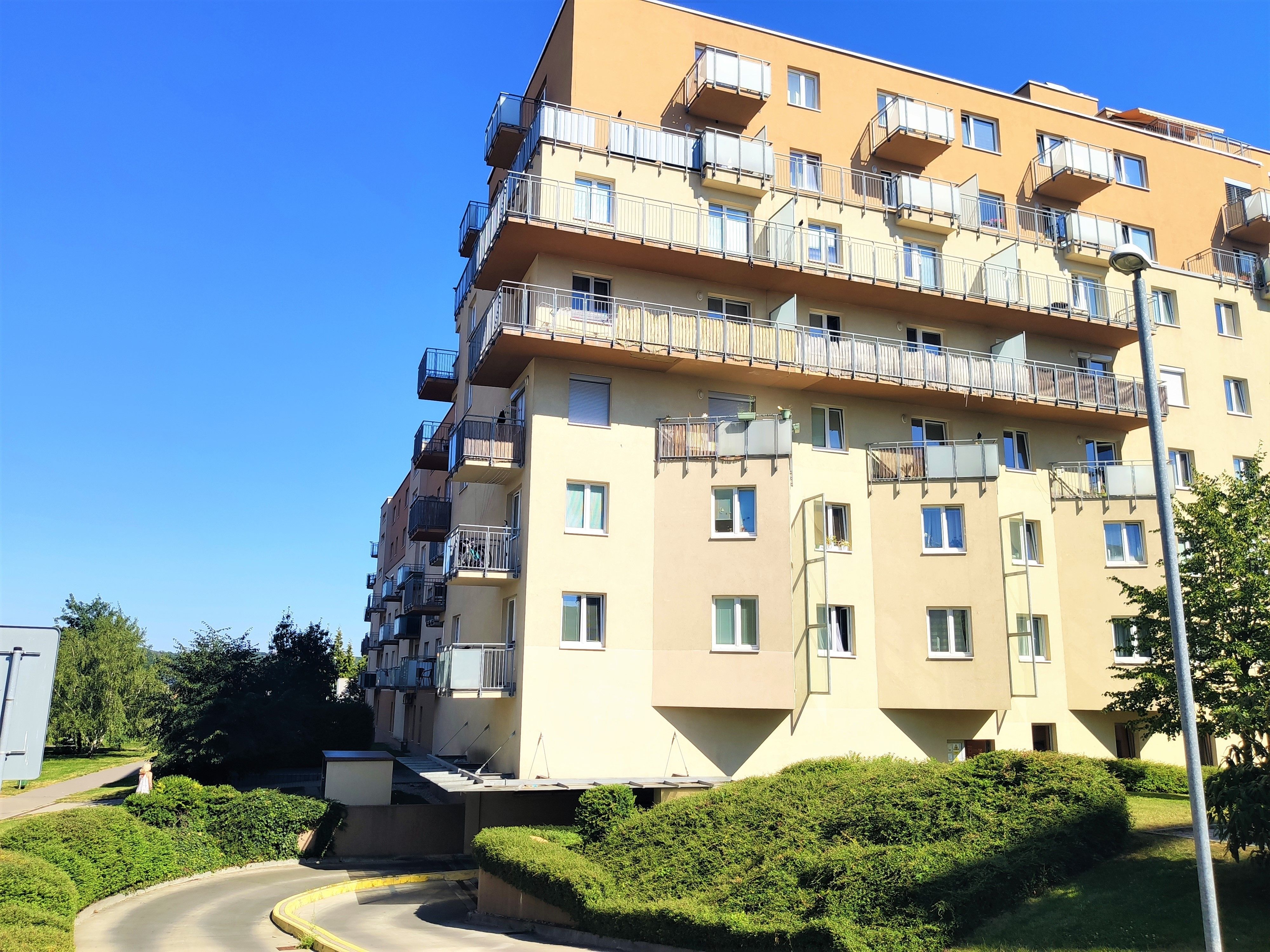 Byt 3+kk · 92 m² · náměstí Přátelství 1518/2, Praha - 4