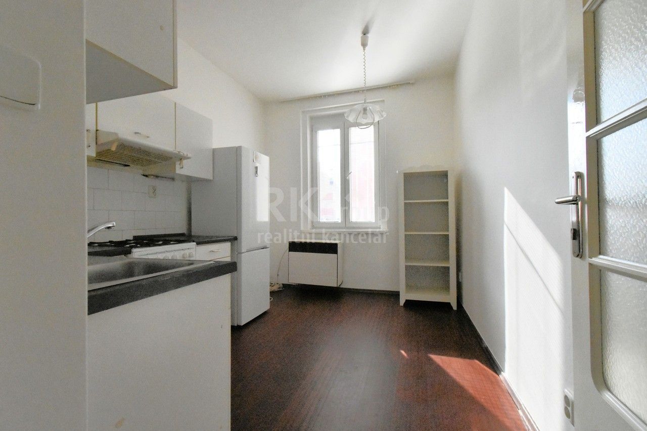 1+1, Průběžná, Praha, 42 m²