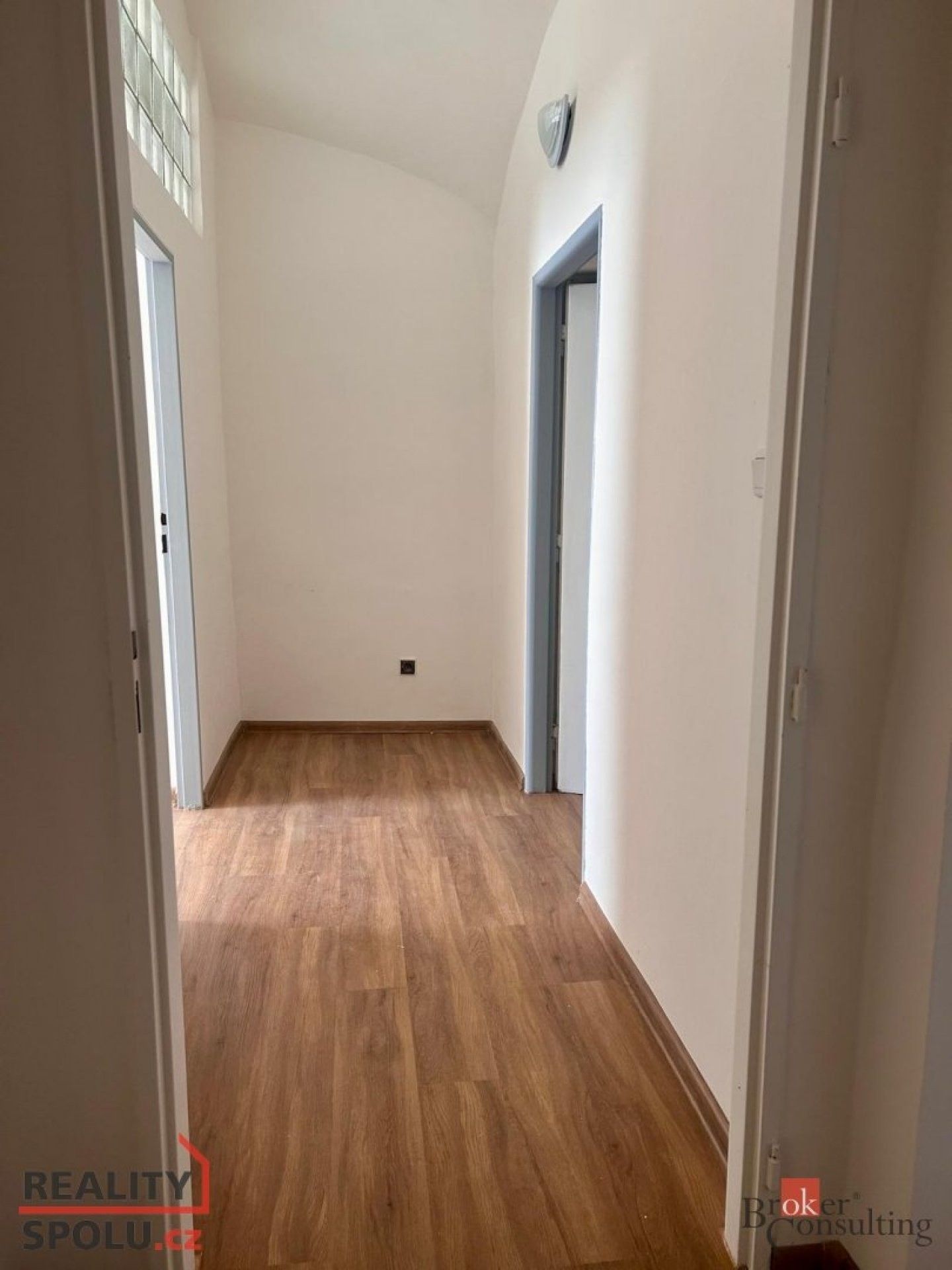 Pronájem byt 2+1 - náměstí 1. Máje, Chomutov, 61 m²