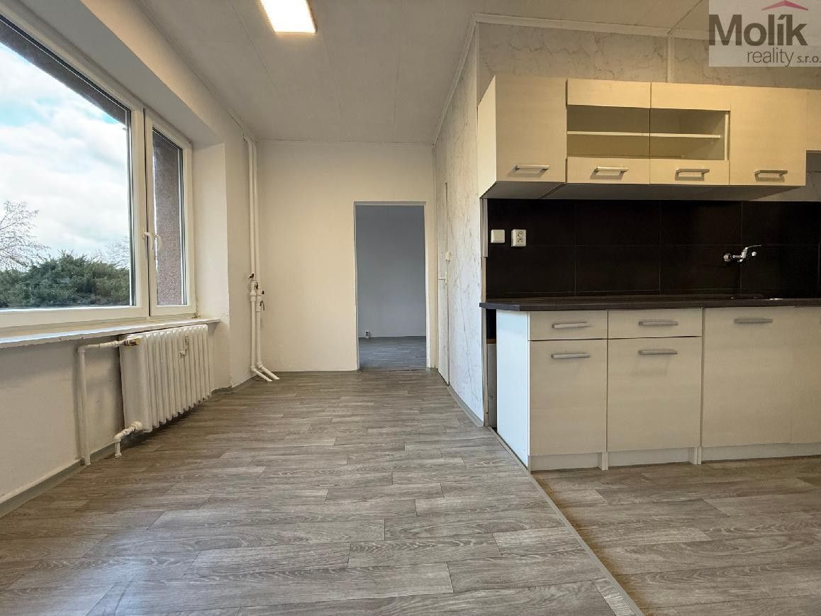 Pronájem byt 3+1 - Sídliště Za Chlumem, Bílina, 71 m²