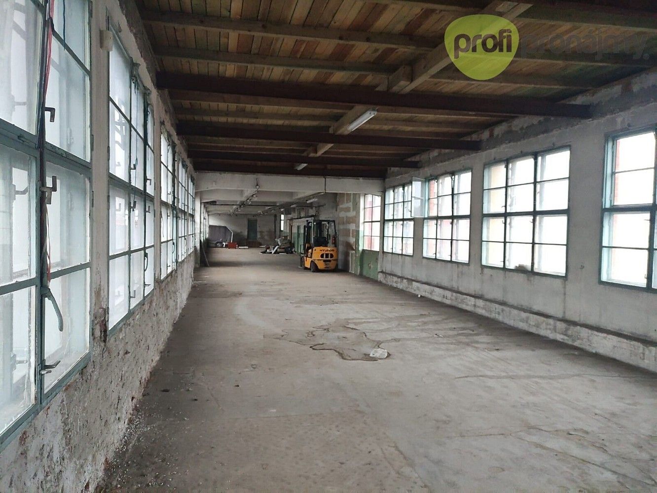 Sklad · 3 000 m² · Šedesátá, Zlín - 3
