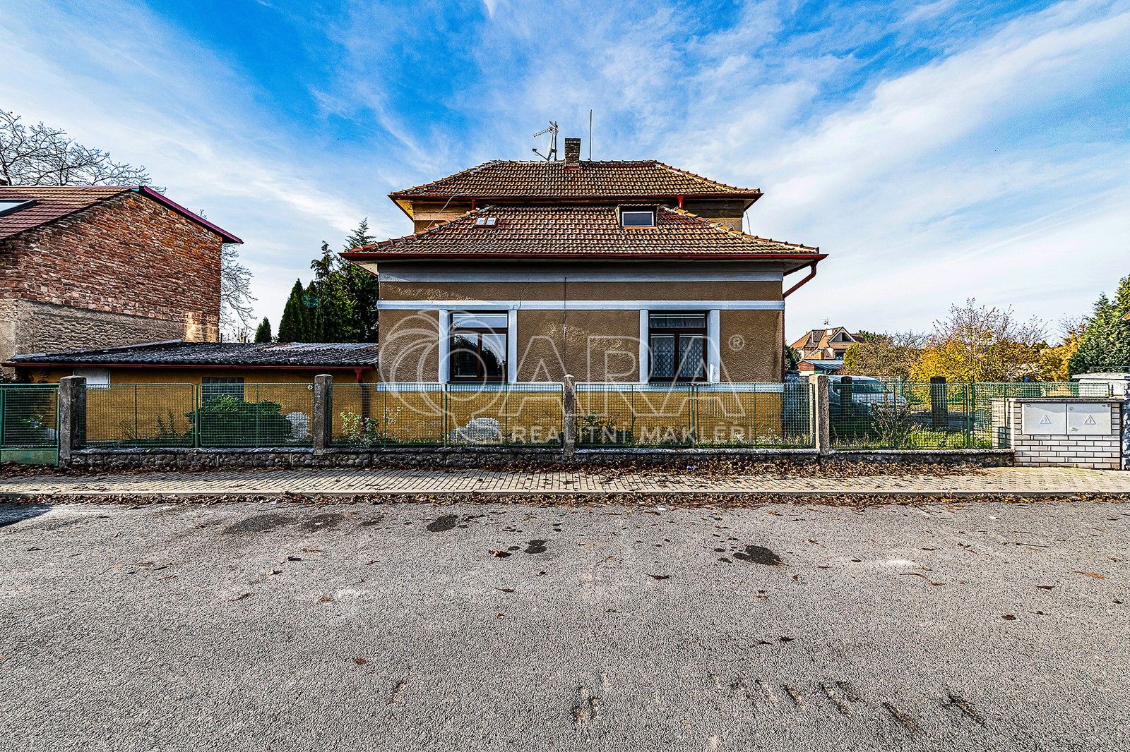 Prodej rodinný dům - Čapkova, Jirny, 136 m²