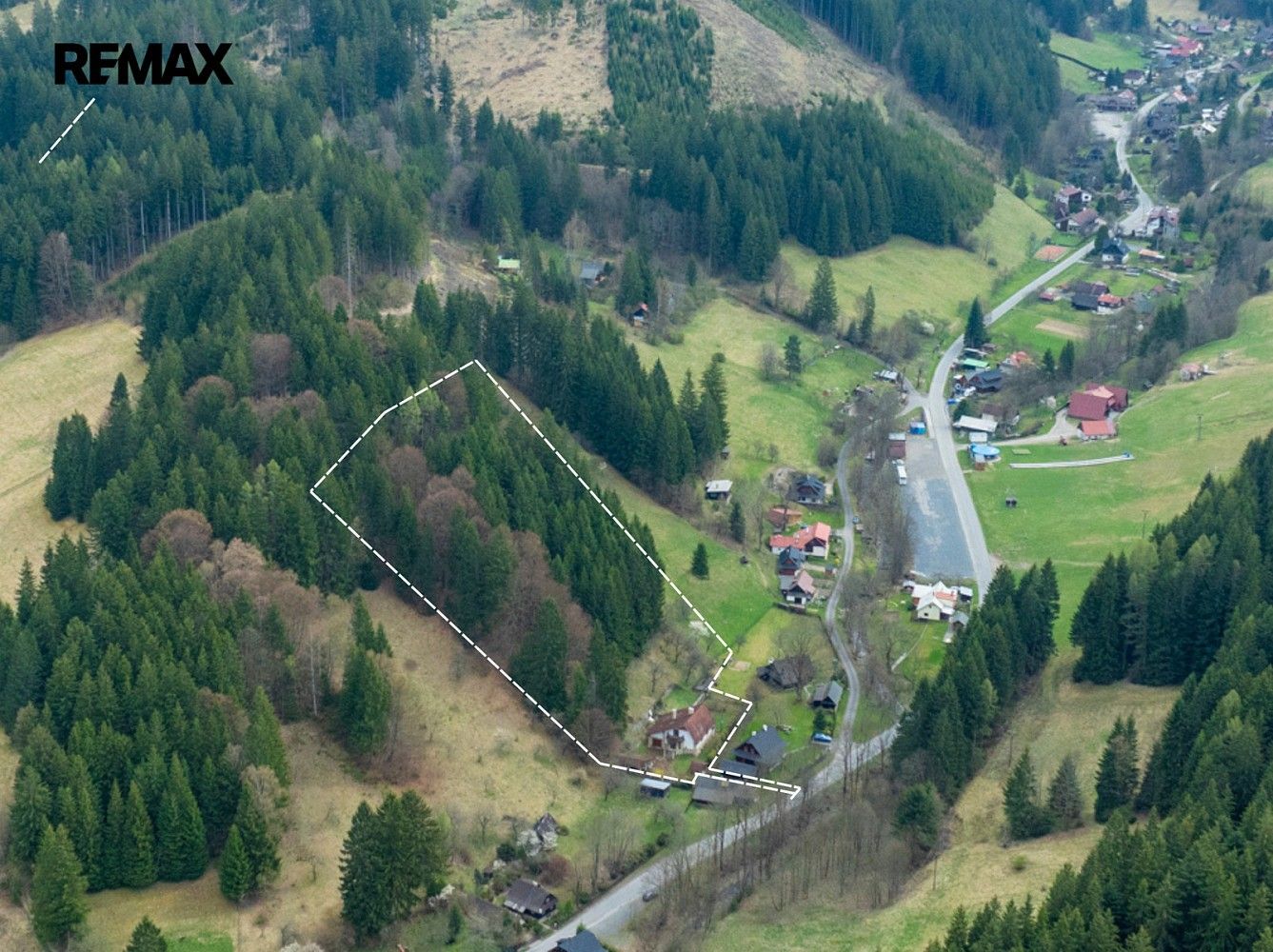 Rodinné domy, Velké Karlovice, okres Vsetín, 313 m² - 1