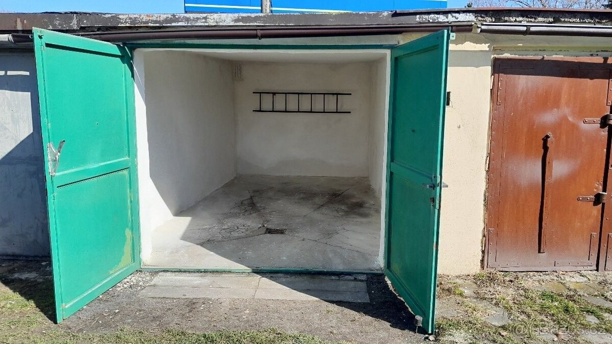 Garáže, Ostrava, 702 00