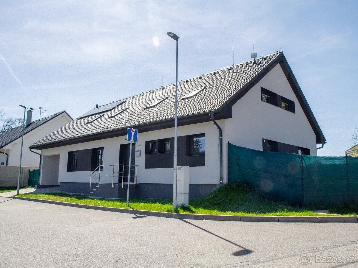 Rodinné domy, Jihlava, 586 01 - 2