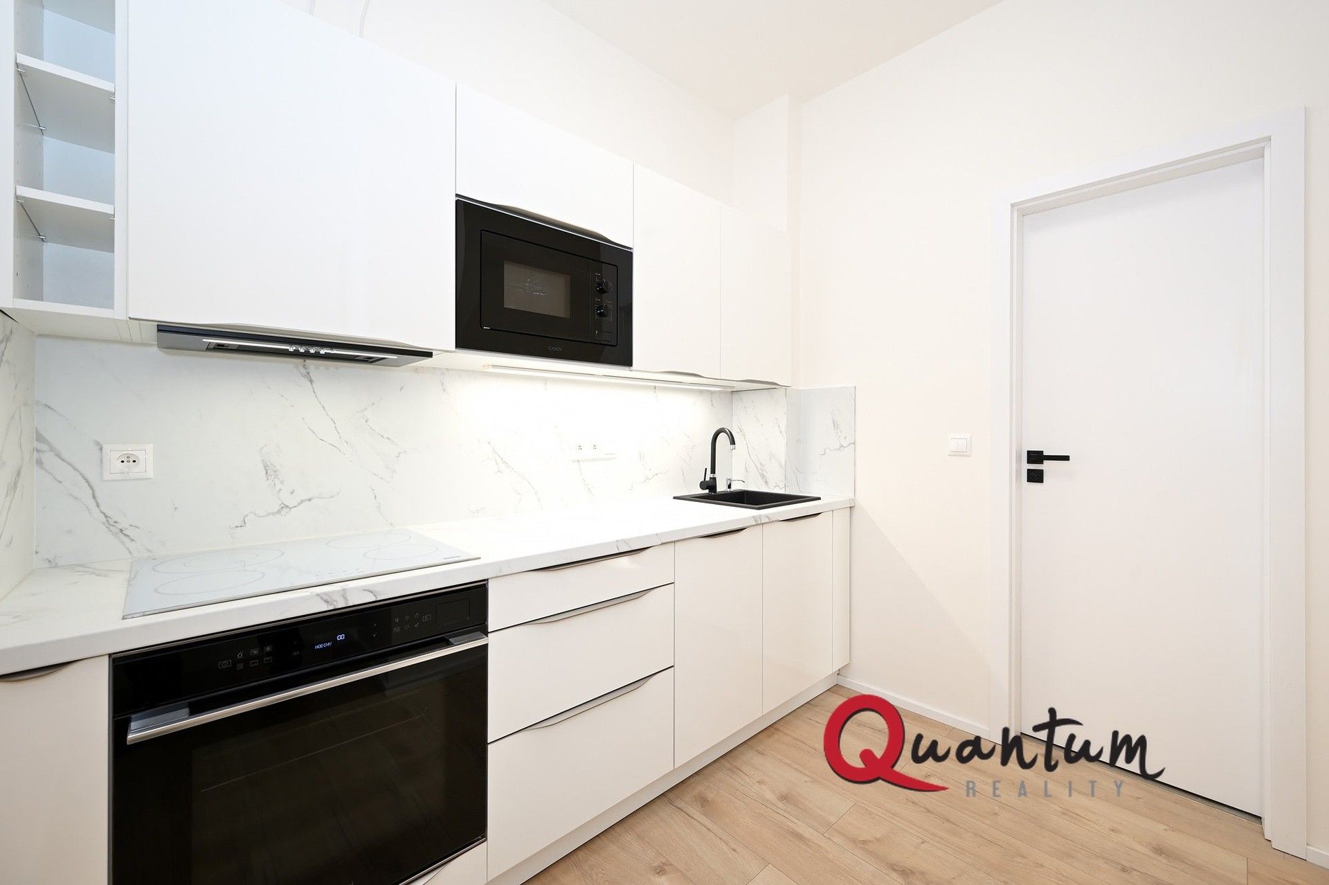 Pronájem byt 2+1 - Jeseniova, Praha, 44 m²