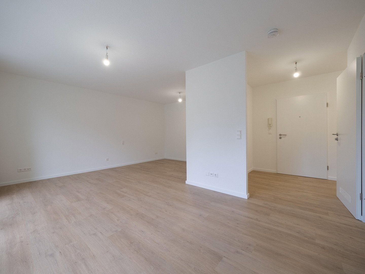 Pronájem byt 1+kk - , Bádensko-Württembersko, 45 m² - 5