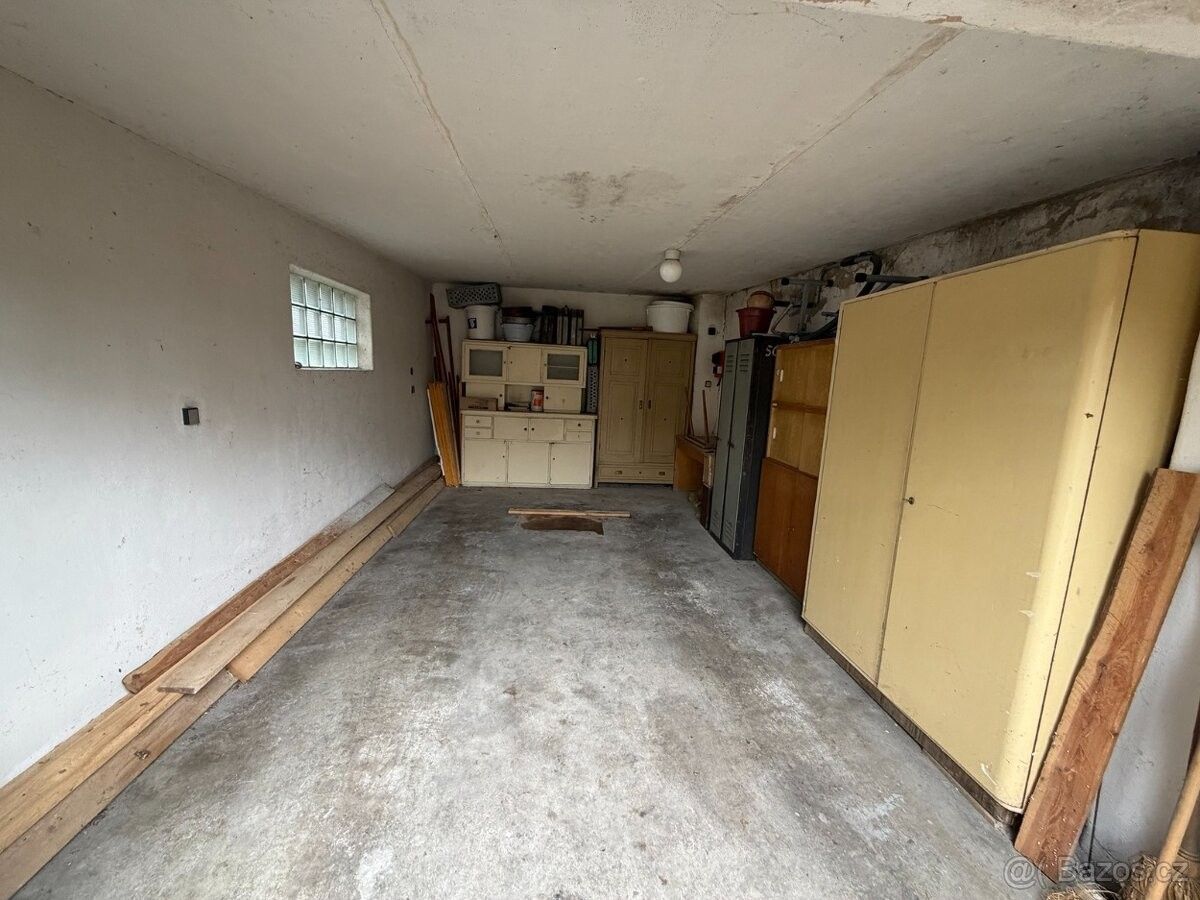 Garáže, Křivoklát, 270 23