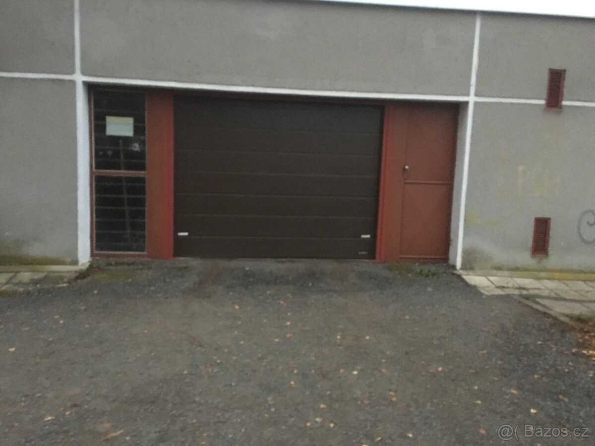 Garáže, Kladno, 272 01